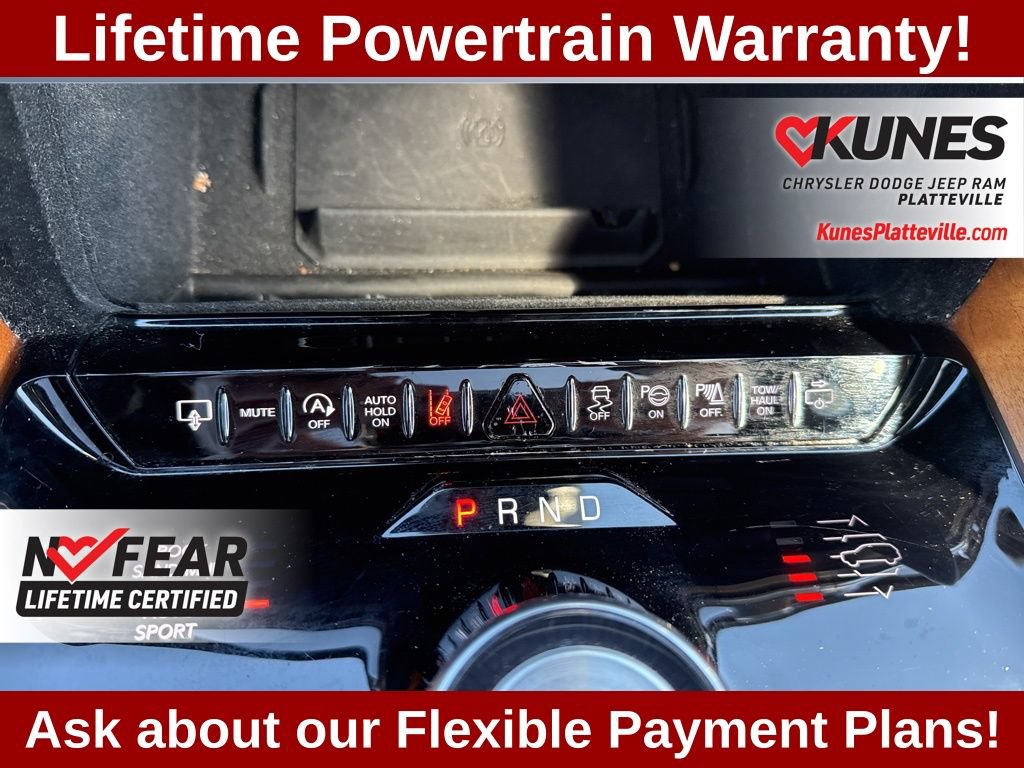 Used 2024 Jeep Grand Wagoneer L Series III AWD/4WD image 24