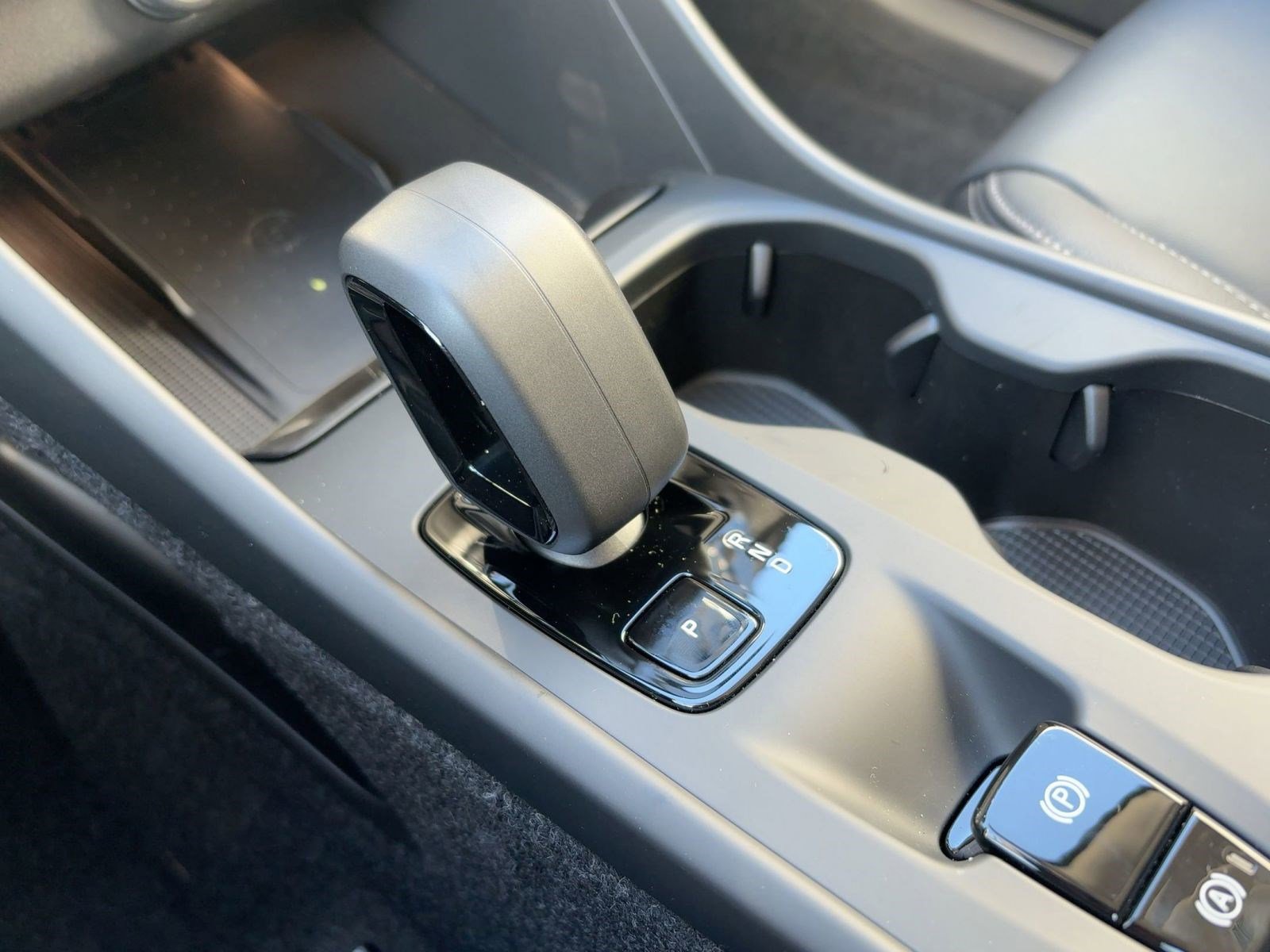 New 2026 Volvo XC40 B5 Core w/ Climate Package image 17