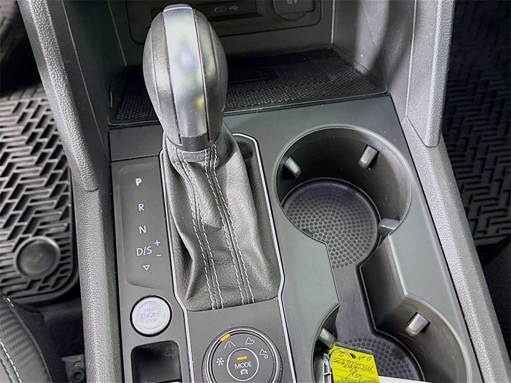 Used 2021 Volkswagen Atlas Cross Sport SE image 17