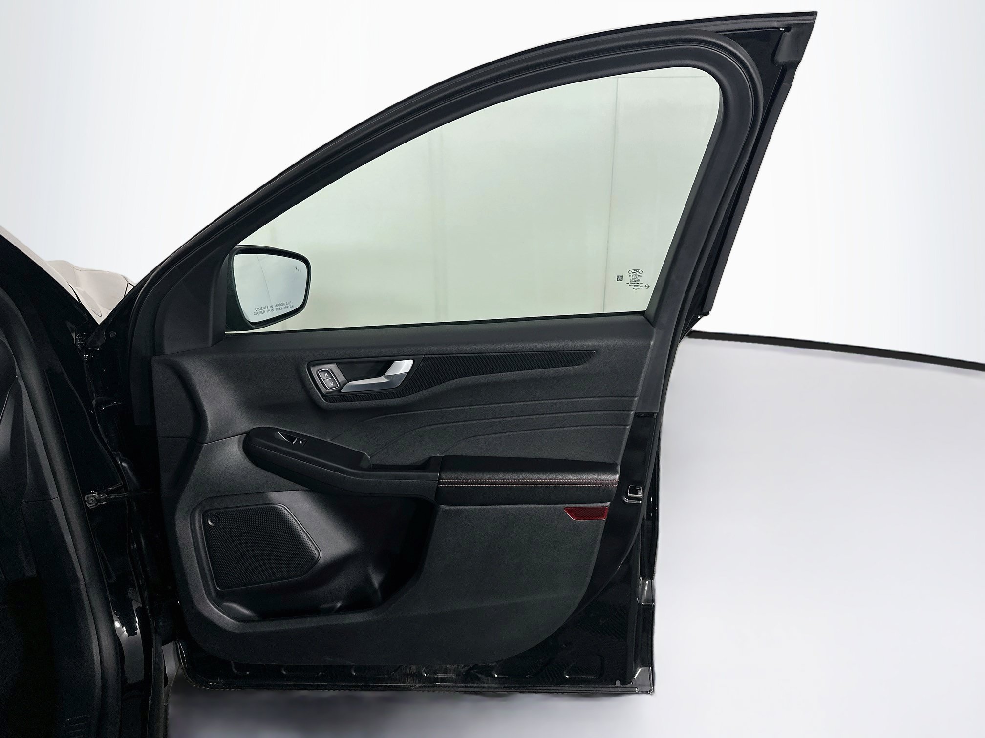 Used 2025 Ford Escape ST-Line FWD image 29