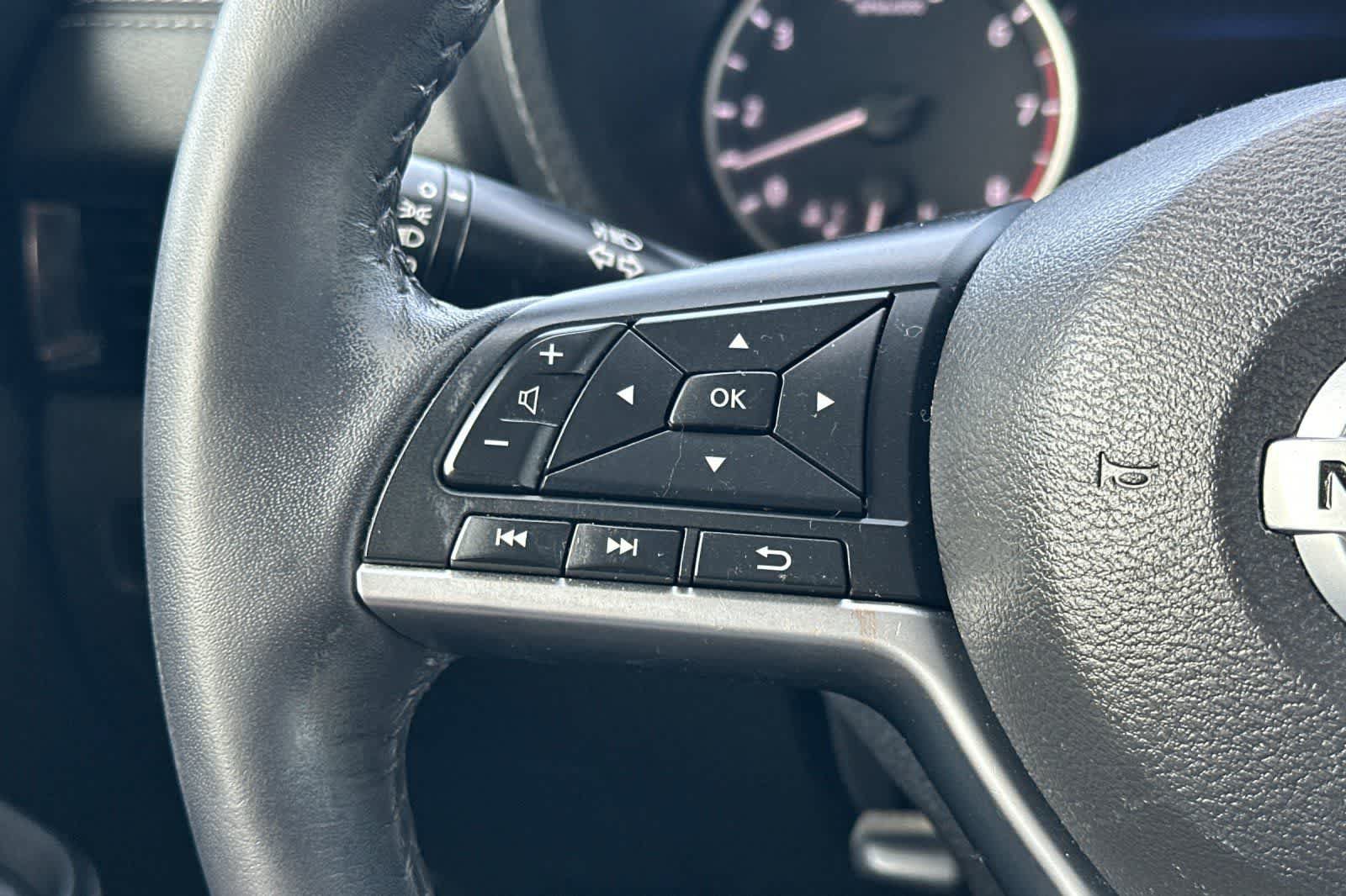 Used 2021 Nissan Sentra SV FWD image 29