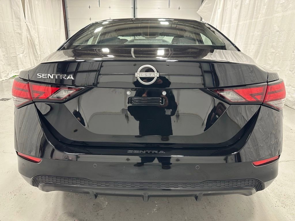 Used 2025 Nissan Sentra S w/ Lighting Package image 6
