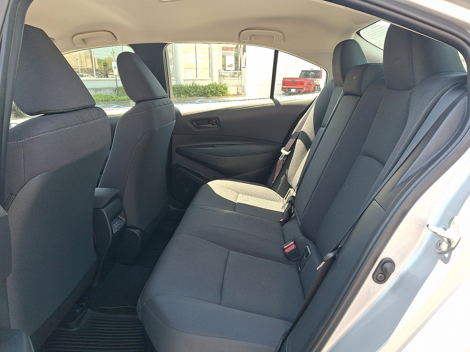Used 2023 Toyota Corolla LE AWD/4WD image 11