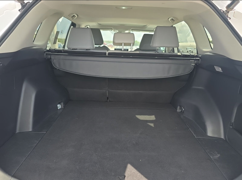 Used 2020 Toyota RAV4 XLE Premium FWD image 8