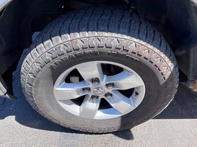 Used 2014 RAM 1500 Classic SLT AWD/4WD image 6