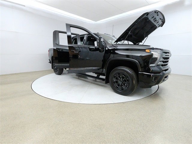 Used 2024 Chevrolet Silverado 3500 High Country image 9