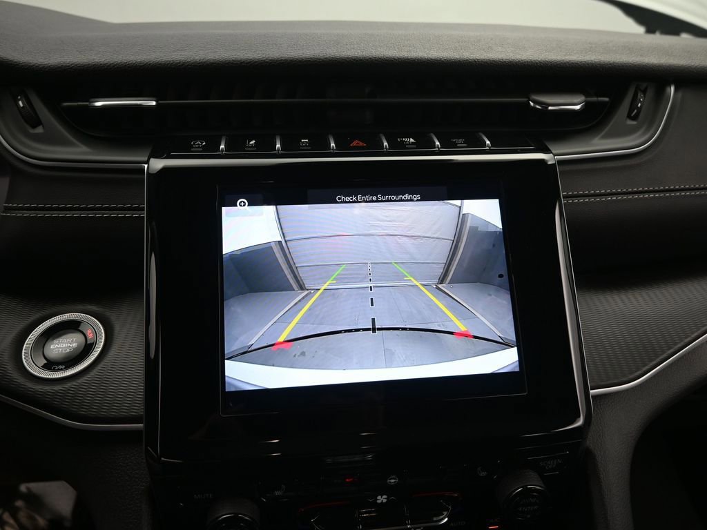 Used 2024 Jeep Grand Cherokee L Laredo image 37