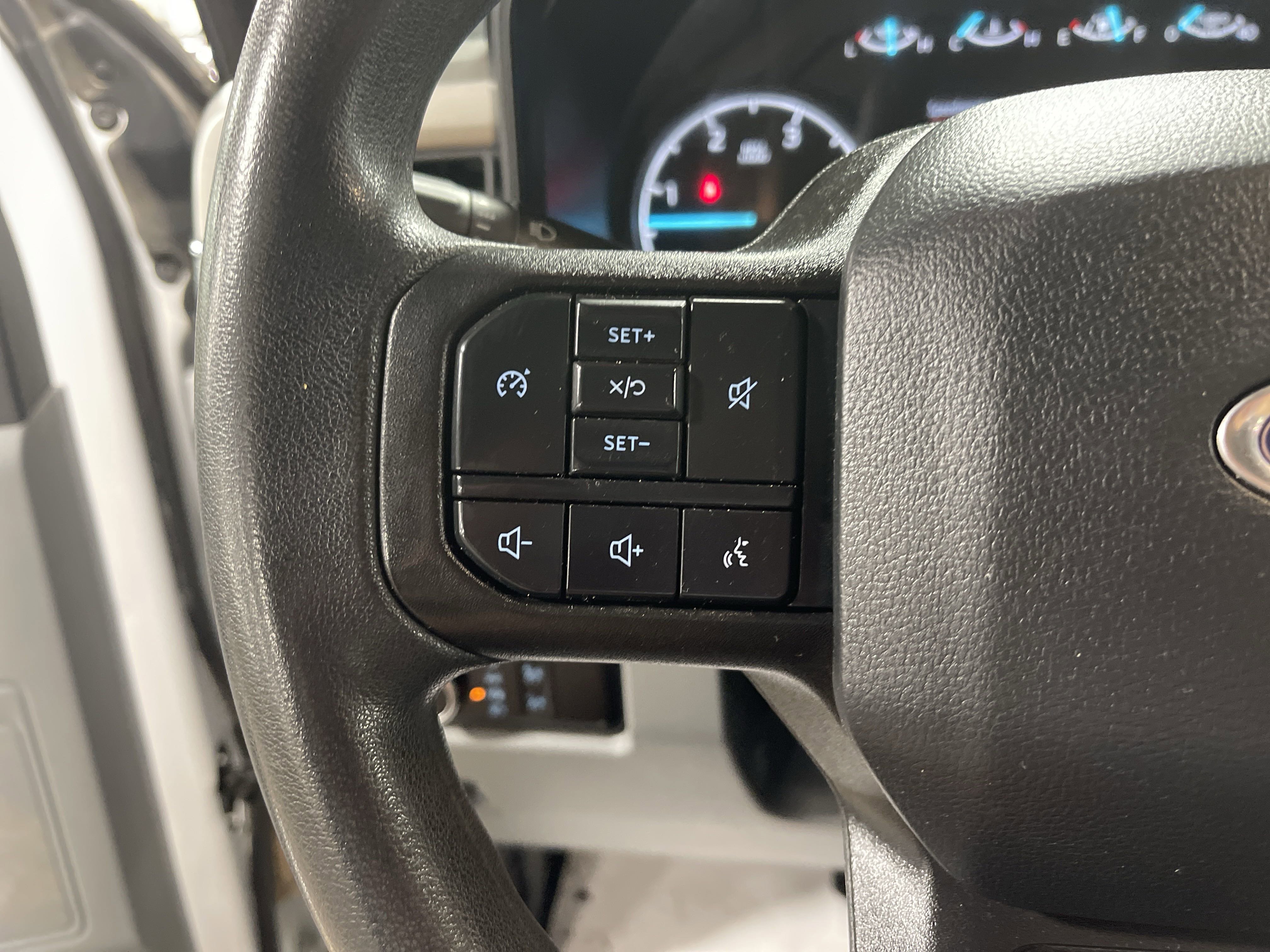 Used 2024 Ford F250 XLT w/ FX4 Off-Road Package image 18