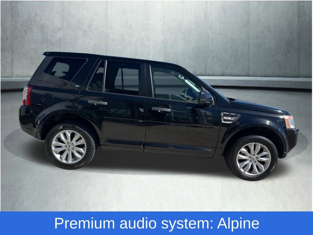 Used 2012 Land Rover LR2 HSE image 3