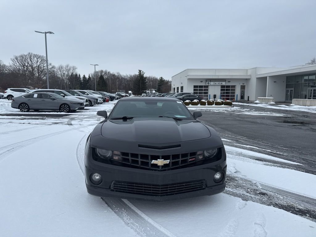 Used 2011 Chevrolet Camaro SS image 2