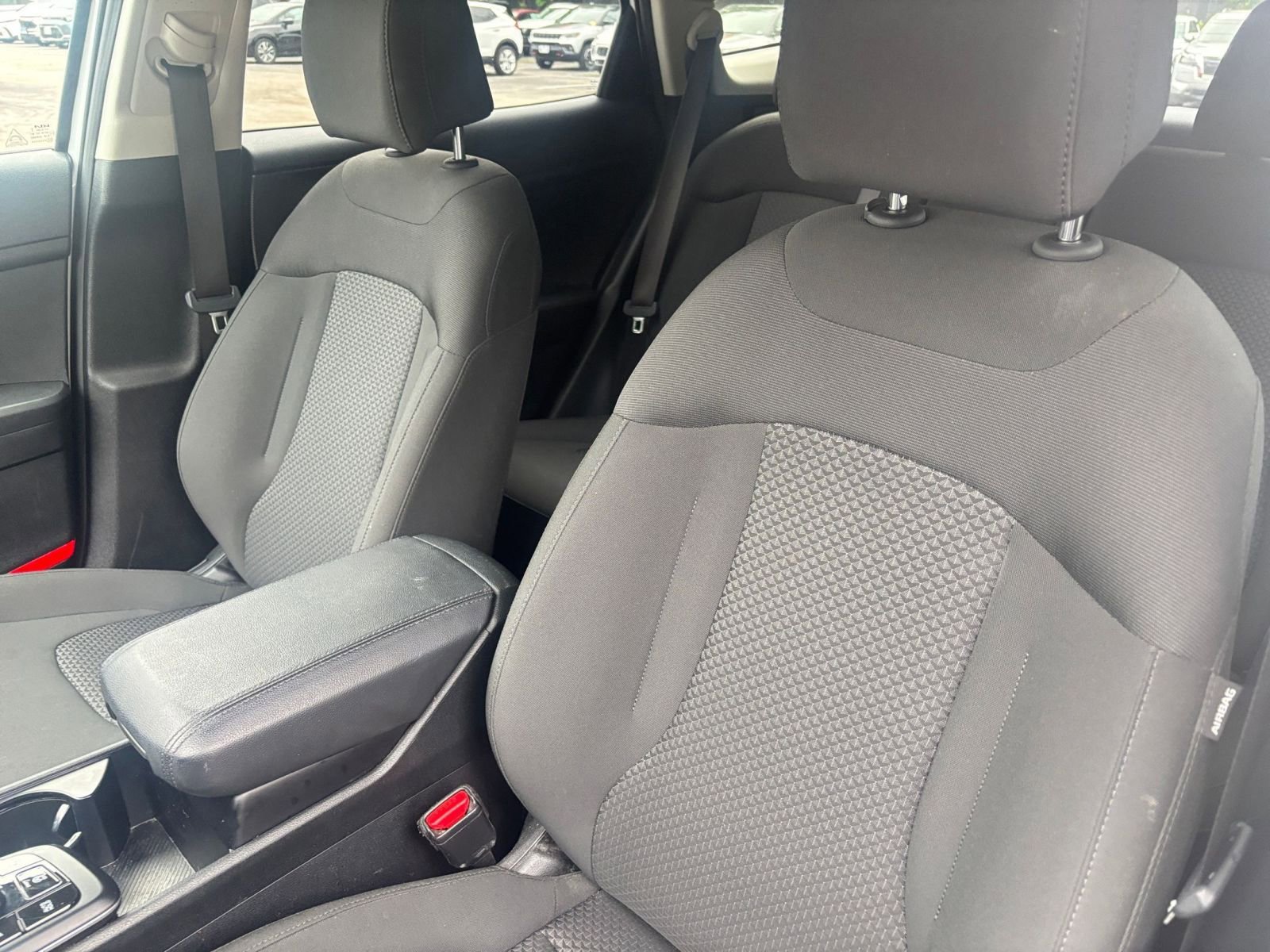 Used 2025 Kia Sportage LX FWD image 35