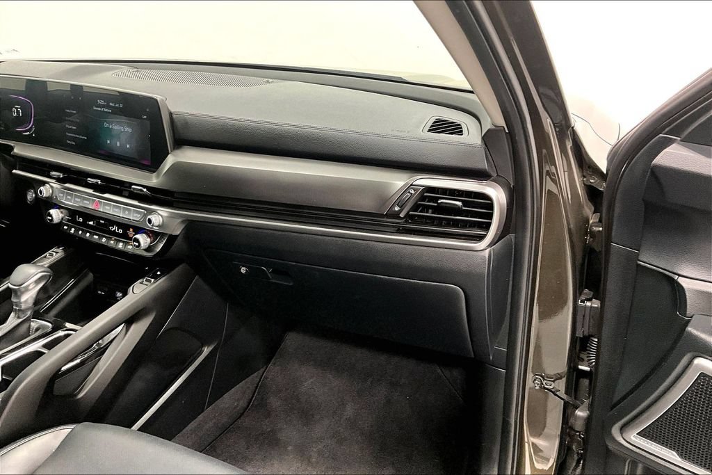 Used 2025 Kia Telluride S FWD image 19