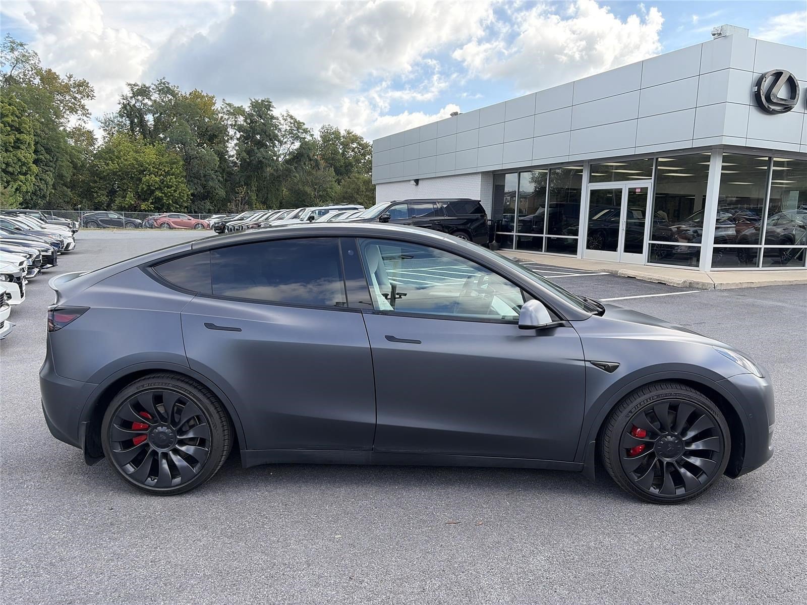 Used 2022 Tesla Model Y Performance AWD/4WD image 6