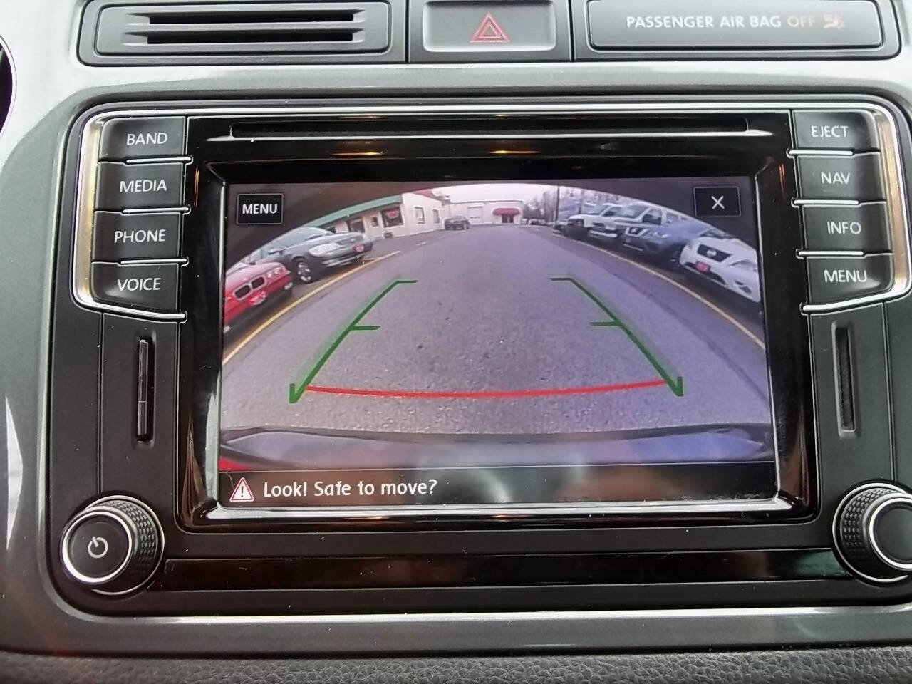 Used 2017 Volkswagen Tiguan Sport image 22