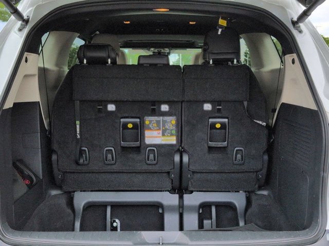 Certified 2025 Toyota Sienna Platinum AWD/4WD image 18