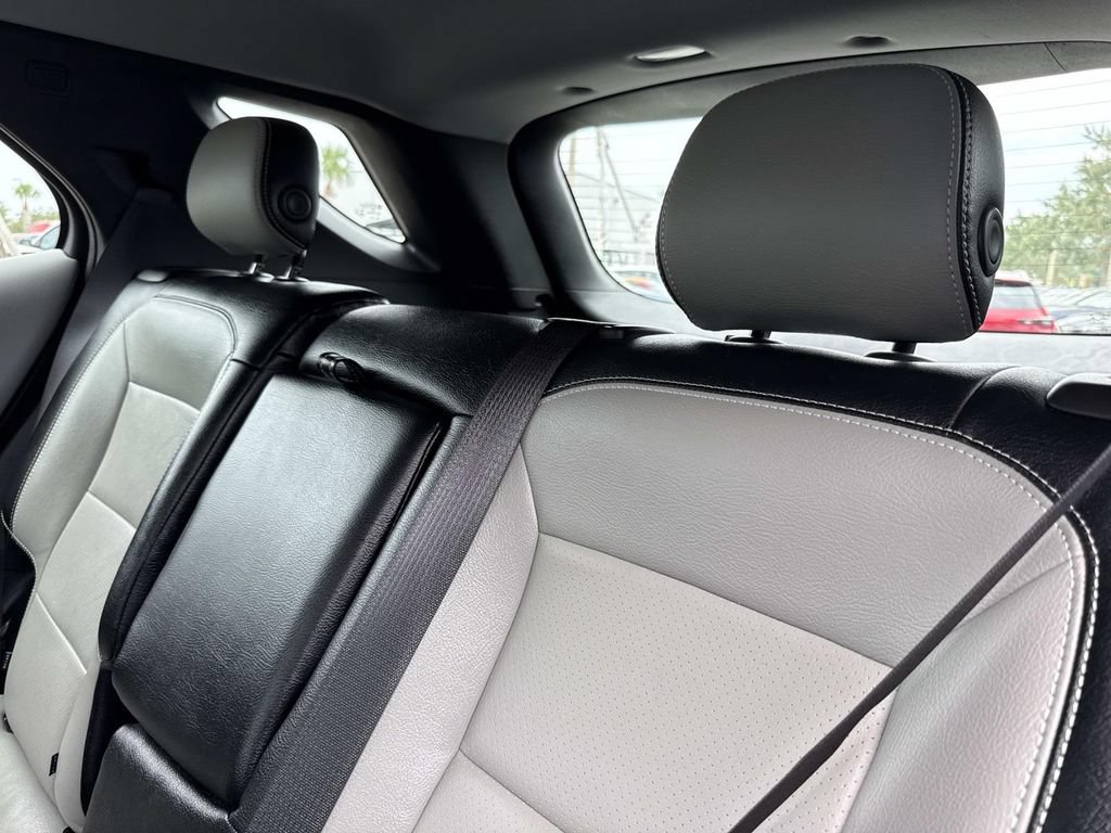 Used 2020 Chevrolet Equinox LS FWD image 14