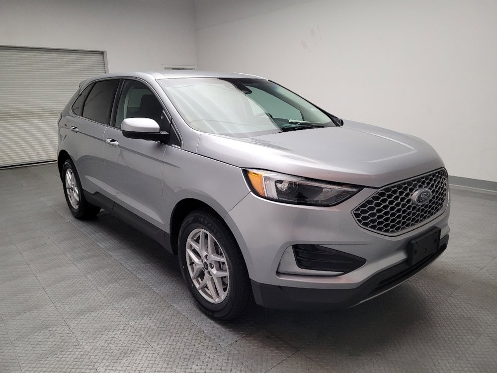 Used 2024 Ford Edge SEL image 13