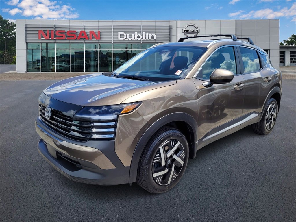 New 2025 Nissan Kicks SV w/ SV Premium Package