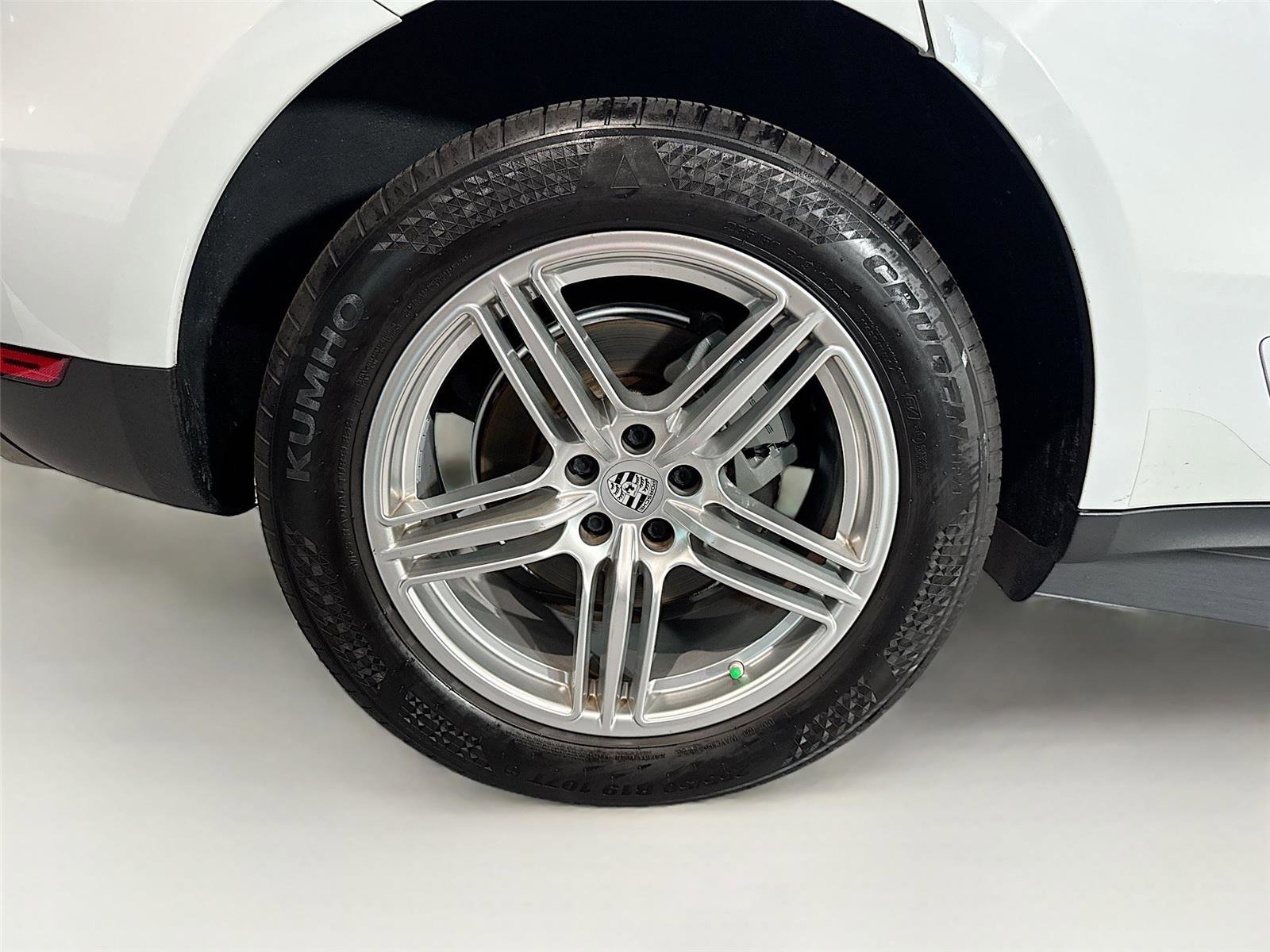 Used 2020 Porsche Macan S image 34