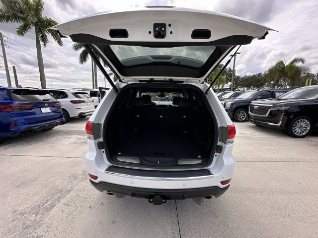 Used 2018 Jeep Grand Cherokee Limited w/ Trailer Tow Group IV AWD/4WD image 32
