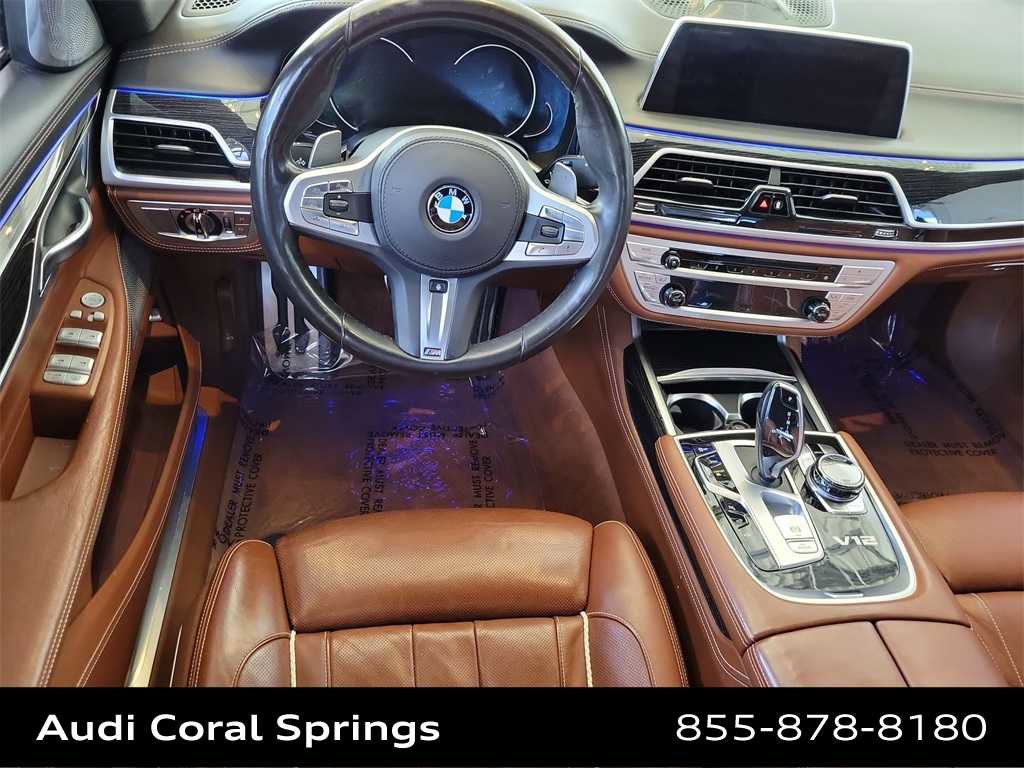Used 2018 BMW M760i xDrive image 10
