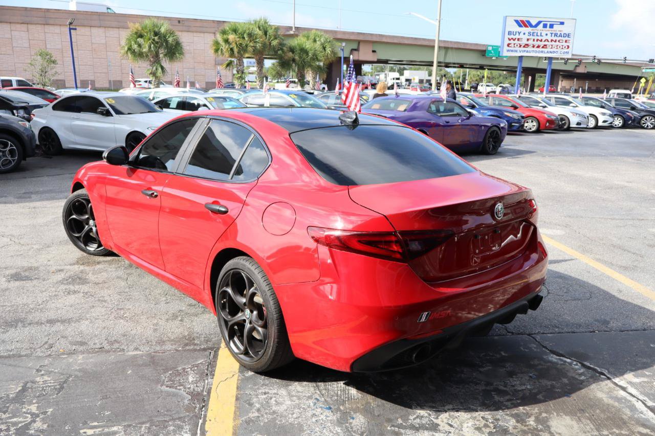 Used 2018 Alfa Romeo Giulia Ti Sport w/ Quick Order Package 22S Sport AWD/4WD image 5
