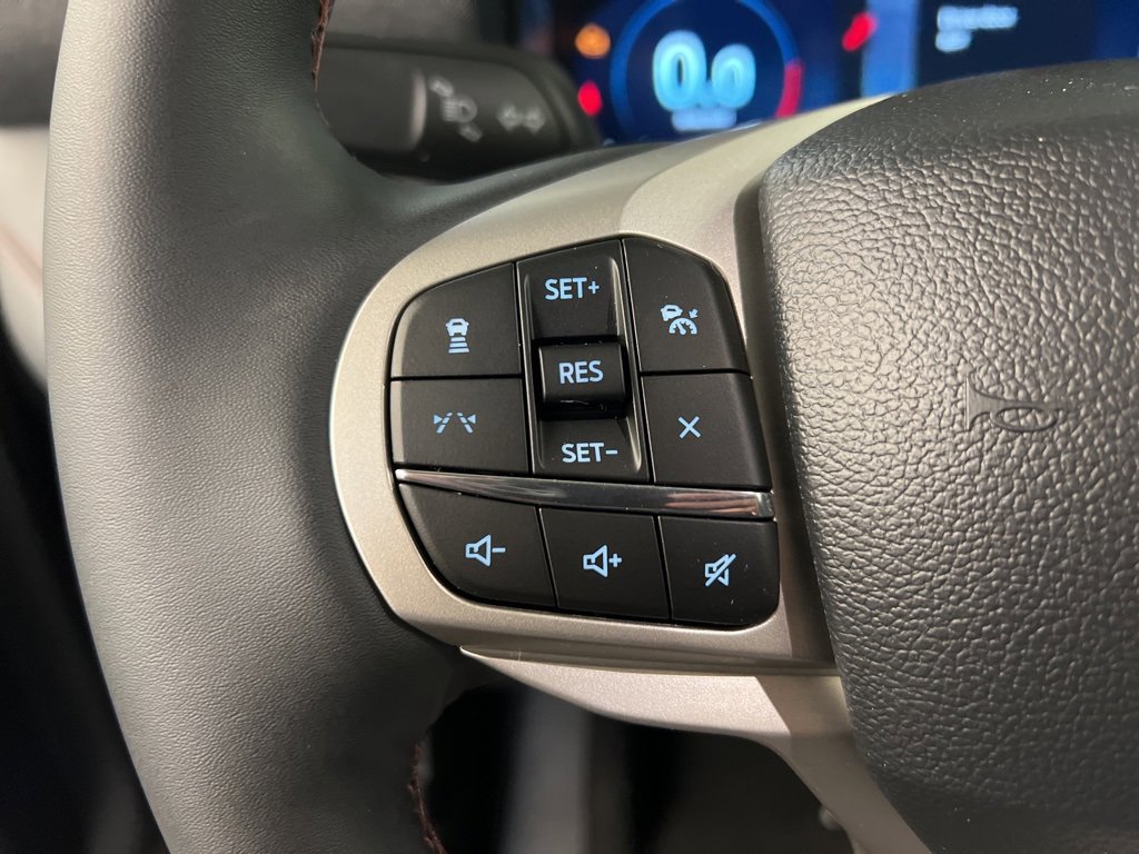 New 2026 Ford Explorer Active w/ Active Comfort Package image 18