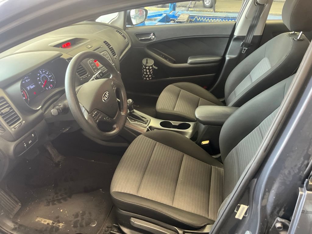 Used 2015 Kia Forte LX w/ Popular Package FWD image 4