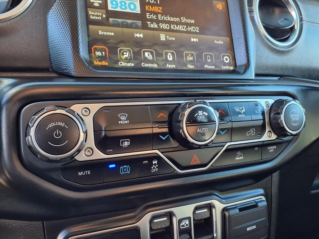 Used 2022 Jeep Wrangler Unlimited Sahara image 8