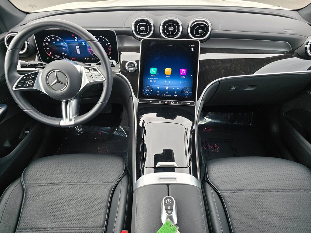 Used 2025 Mercedes-Benz GLC 300 4MATIC image 18