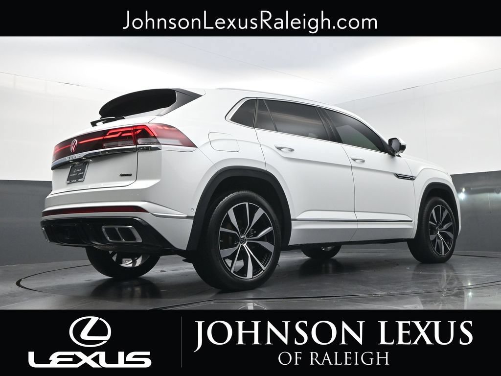 Used 2025 Volkswagen Atlas Cross Sport SEL Premium R-Line AWD/4WD image 21