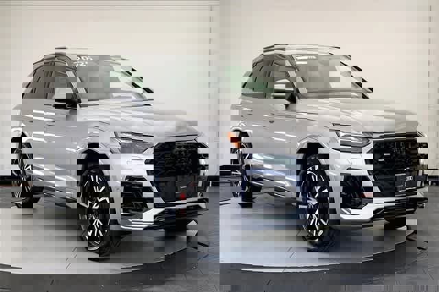 Certified 2025 Audi Q5 Prestige w/ Prestige Package