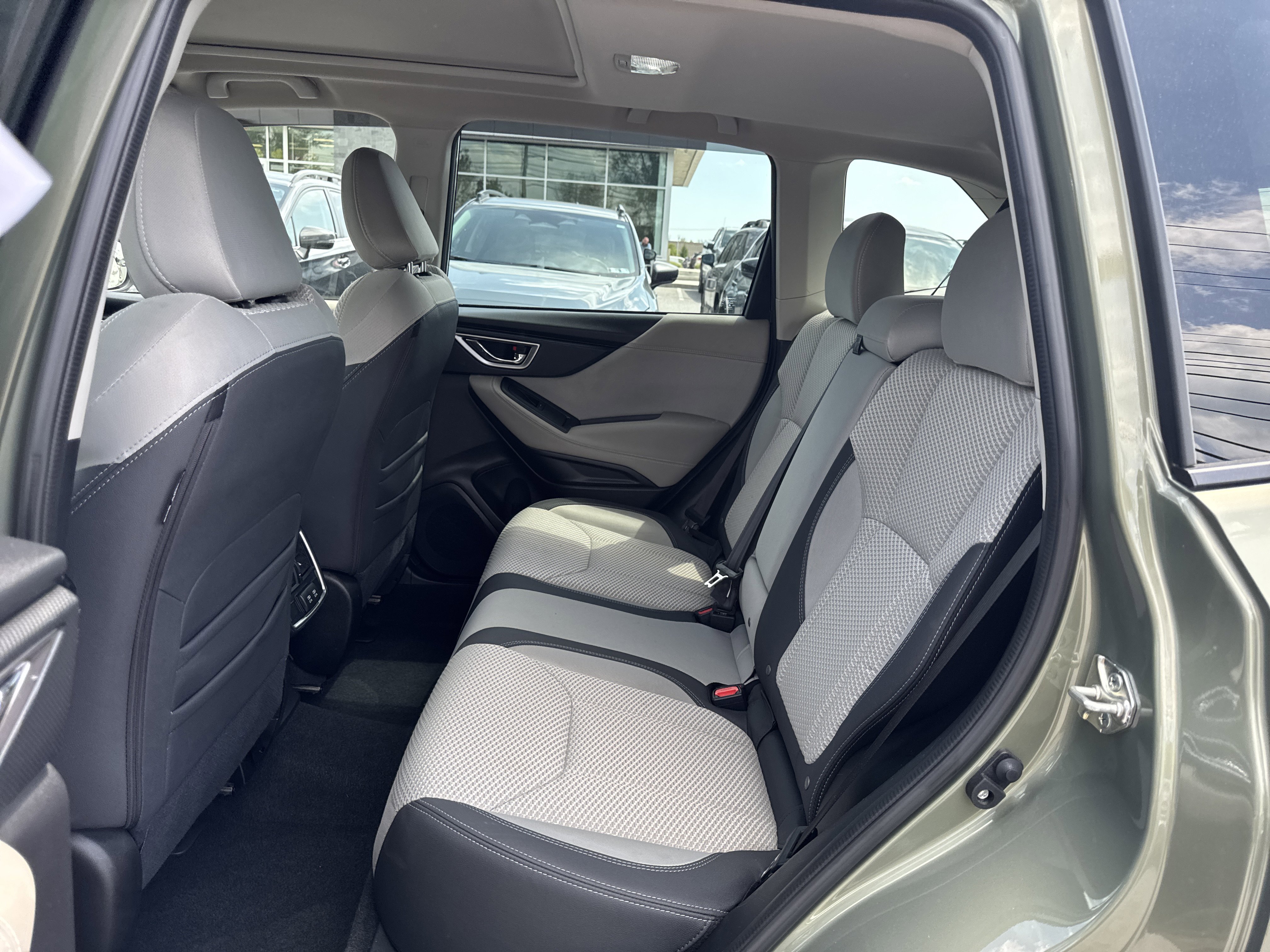 Used 2021 Subaru Forester Premium AWD/4WD image 17