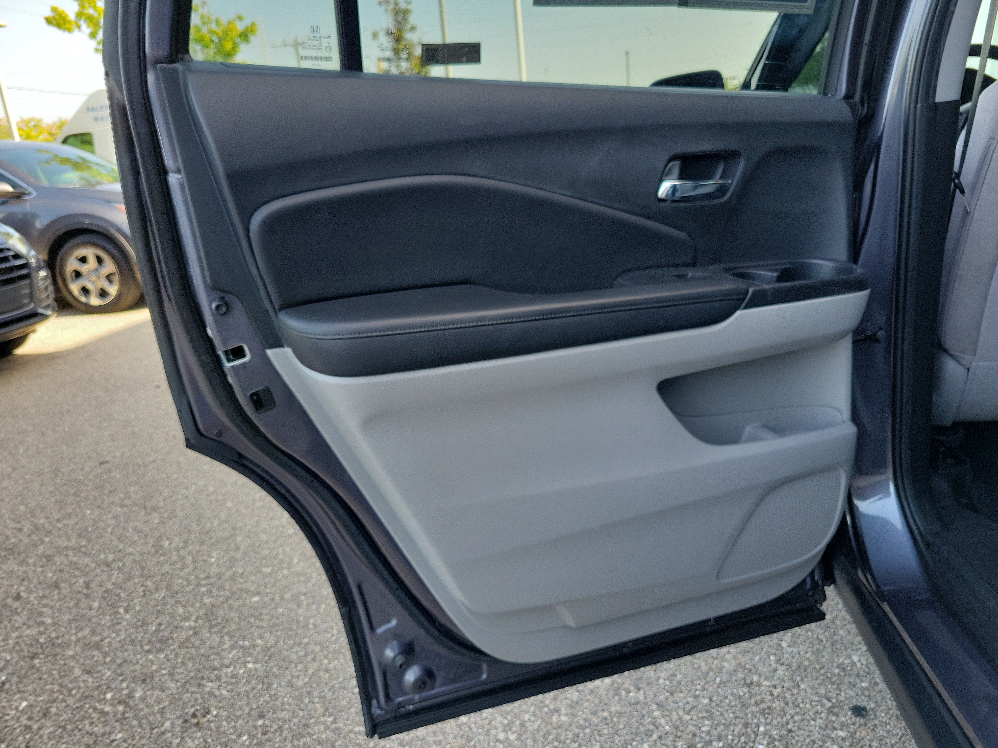 Used 2021 Honda Pilot EX image 14