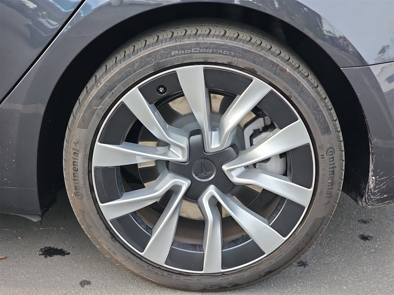 Used 2024 Tesla Model 3 Standard Range image 10