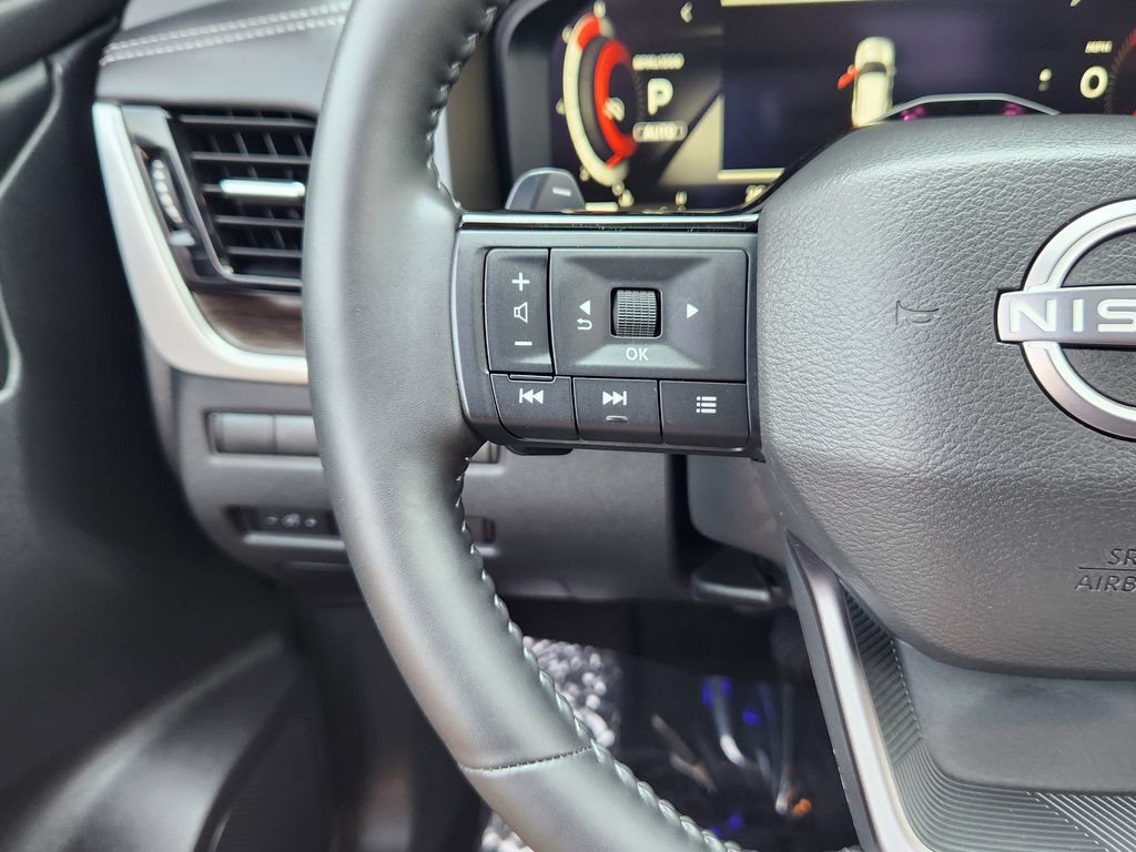 Certified 2025 Nissan Rogue Platinum w/ Tech Package AWD/4WD image 21