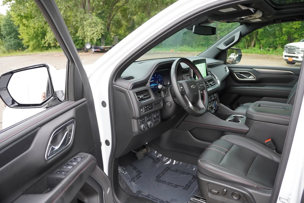 Certified 2024 Chevrolet Tahoe RST w/ Luxury Package AWD/4WD image 15