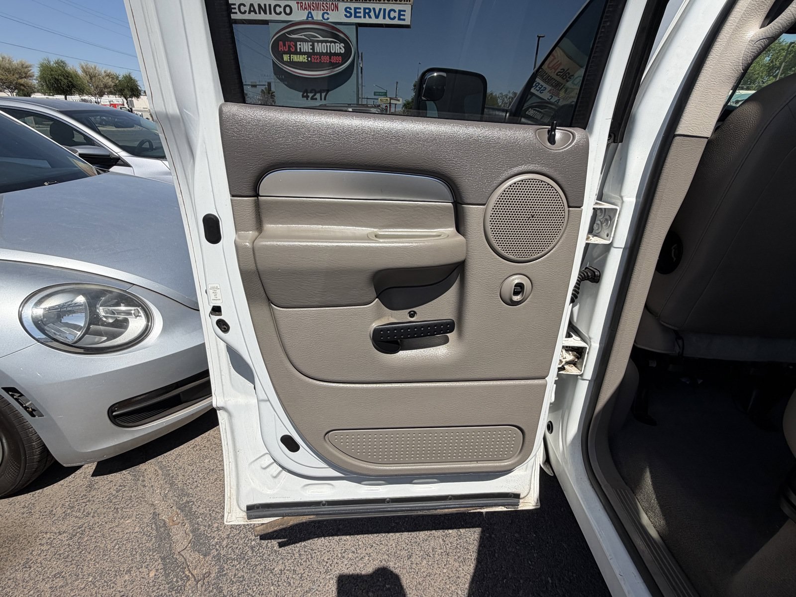 Used 2004 Dodge Ram 3500 Truck SLT w/ Trailer Tow Group RWD image 10