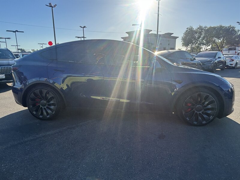 Used 2023 Tesla Model Y Performance AWD/4WD image 7