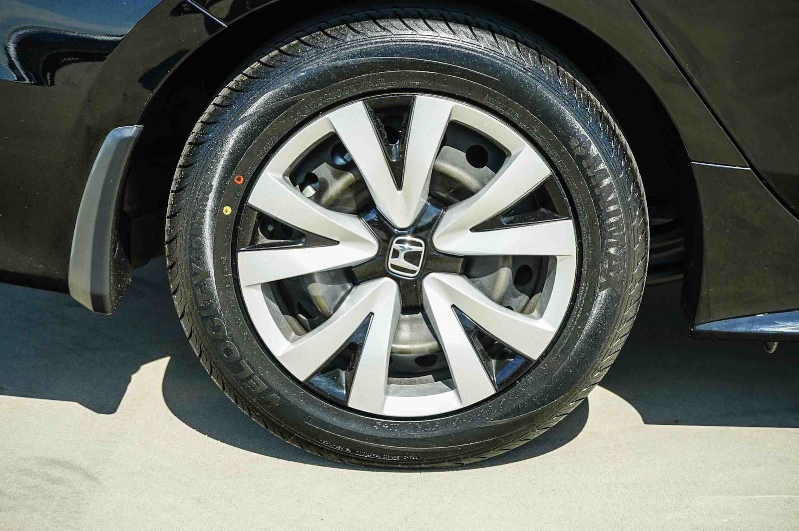 Used 2023 Honda Civic LX image 15