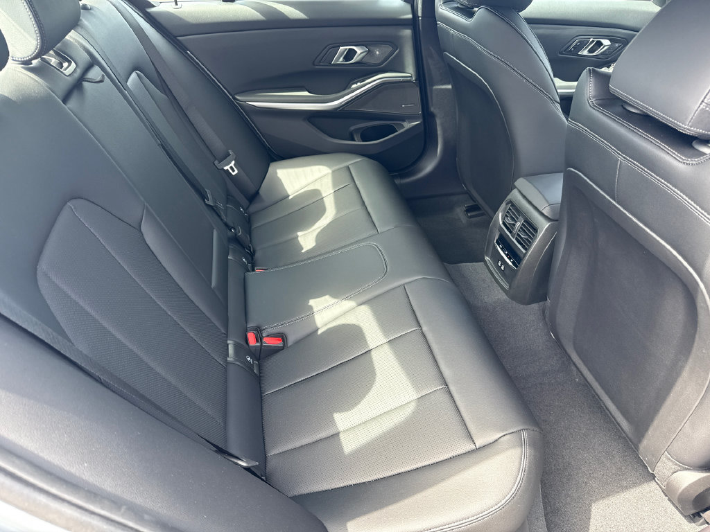 New 2026 BMW 330i Sedan w/ M Sport Package RWD image 15
