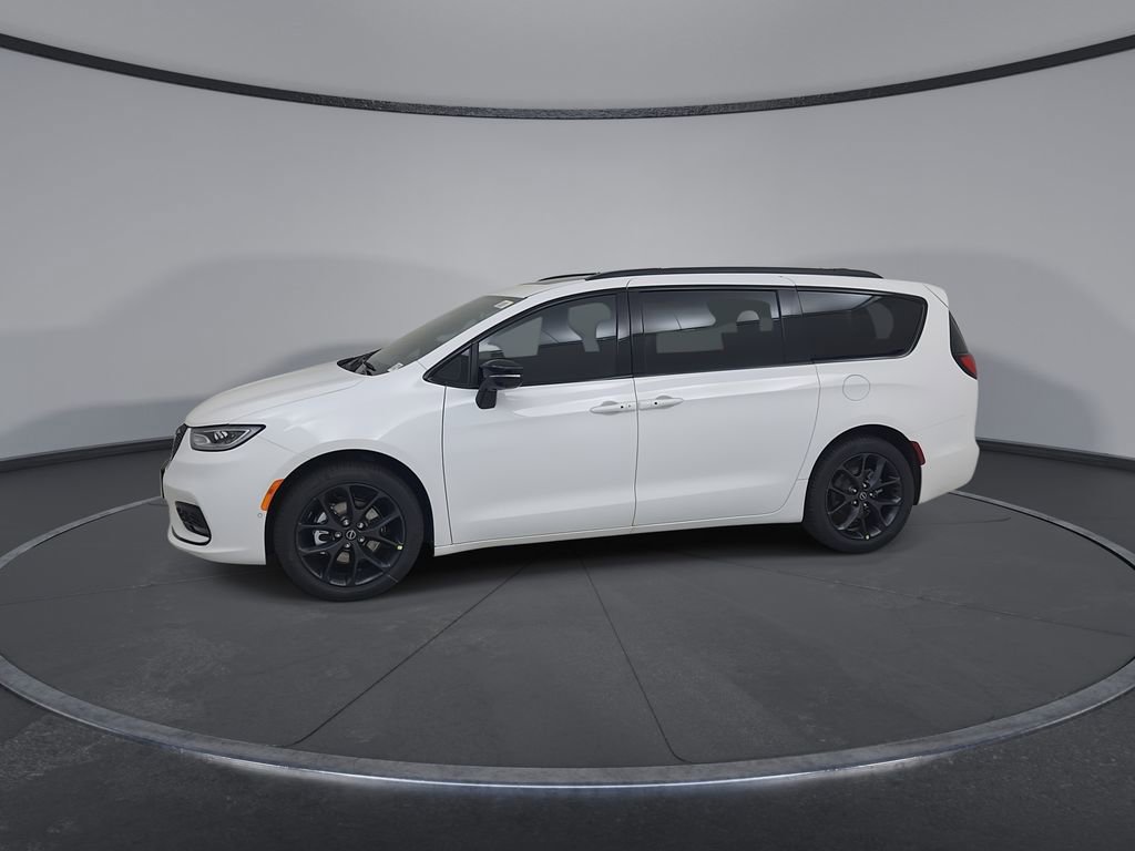 New 2026 Chrysler Pacifica Limited image 8