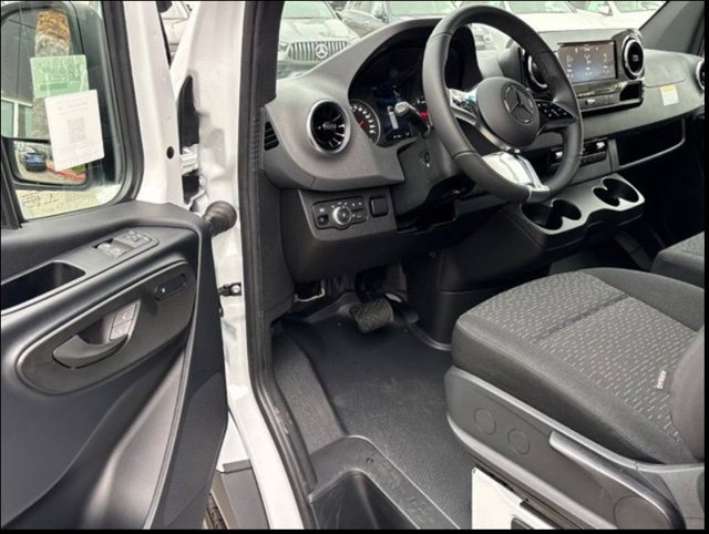 New 2026 Mercedes-Benz Sprinter 2500 image 9