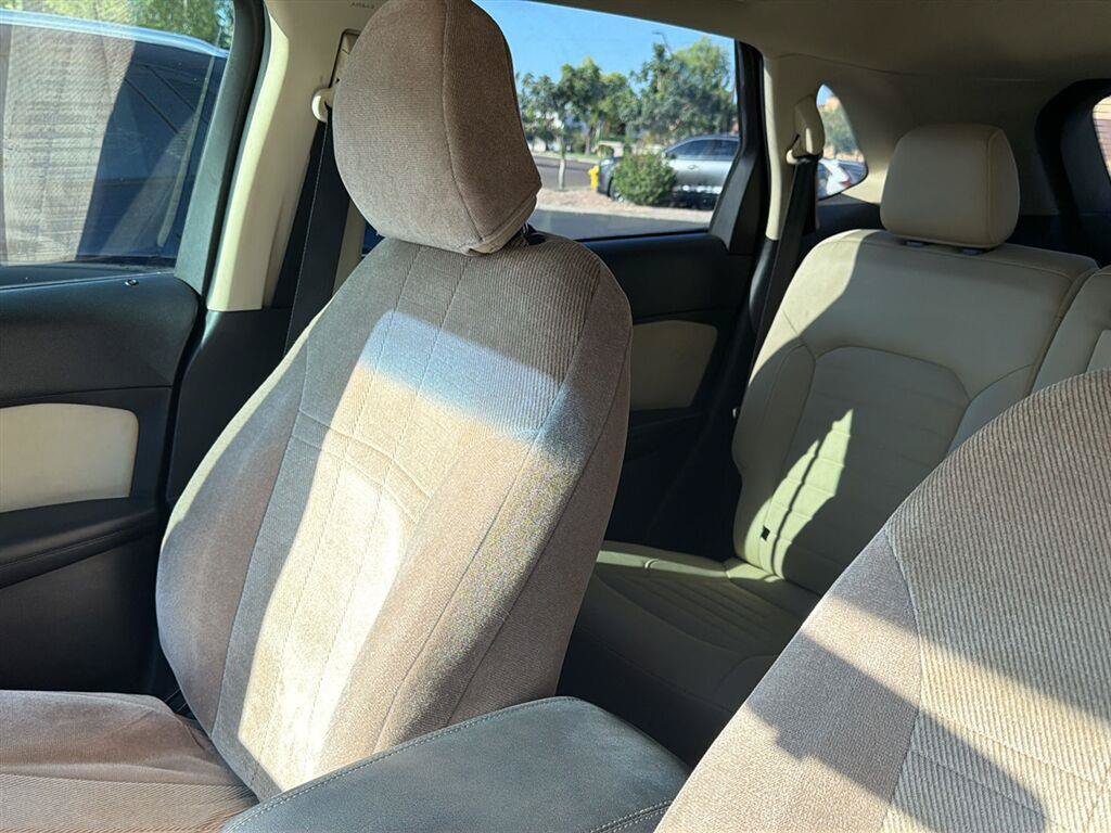 Used 2015 Ford Edge SE FWD image 8