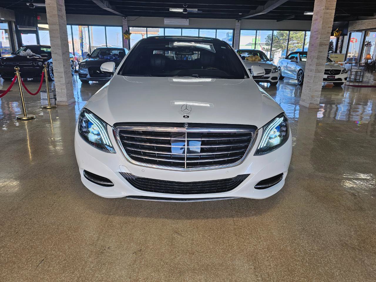 Used 2015 Mercedes-Benz S 550 4MATIC Sedan image 2