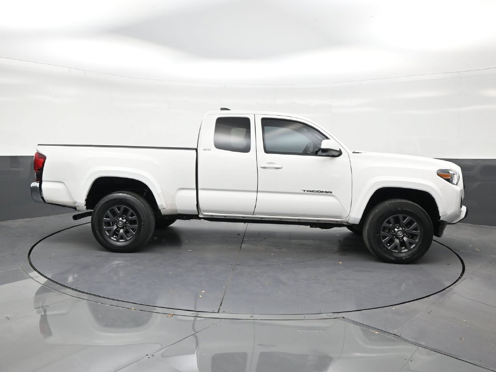 Used 2023 Toyota Tacoma SR5 w/ SR5 Appearance Package RWD image 6