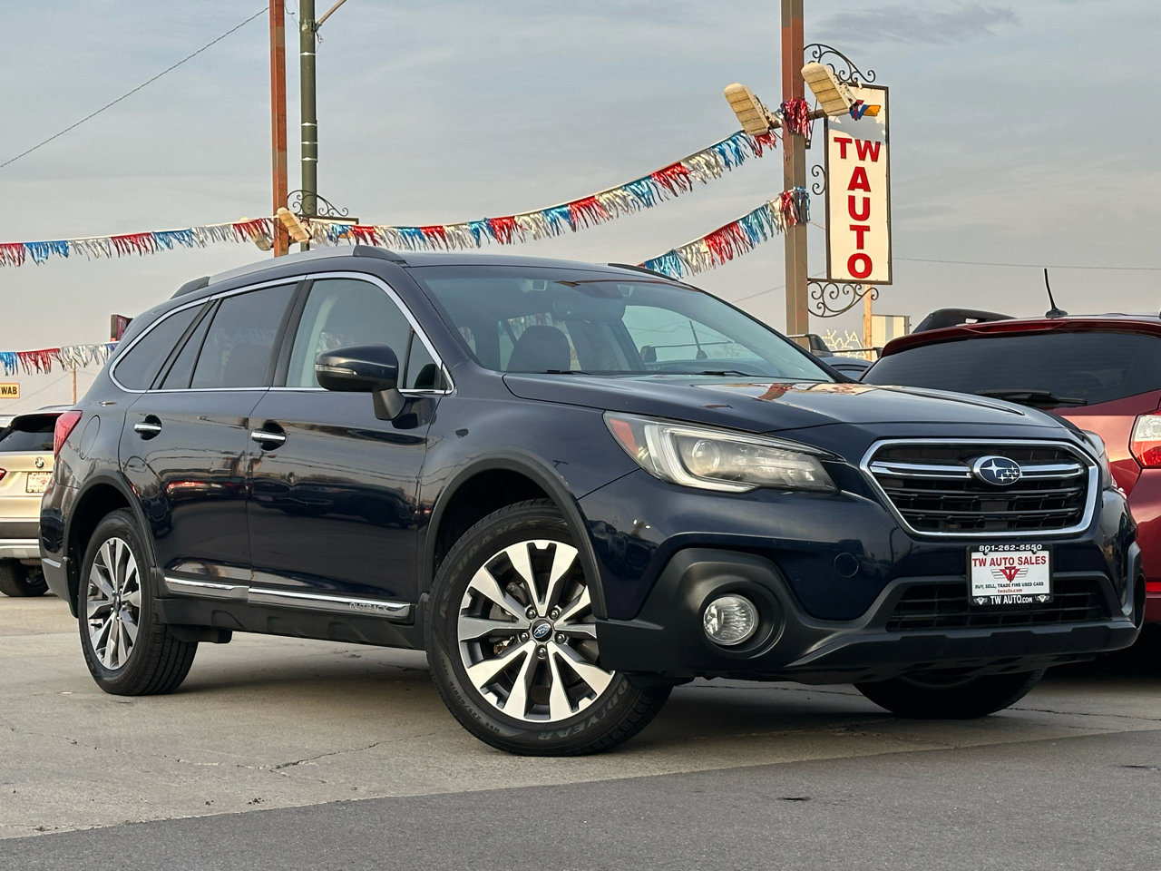 Used 2018 Subaru Outback 3.6R Touring w/ Popular Package #3 image 3