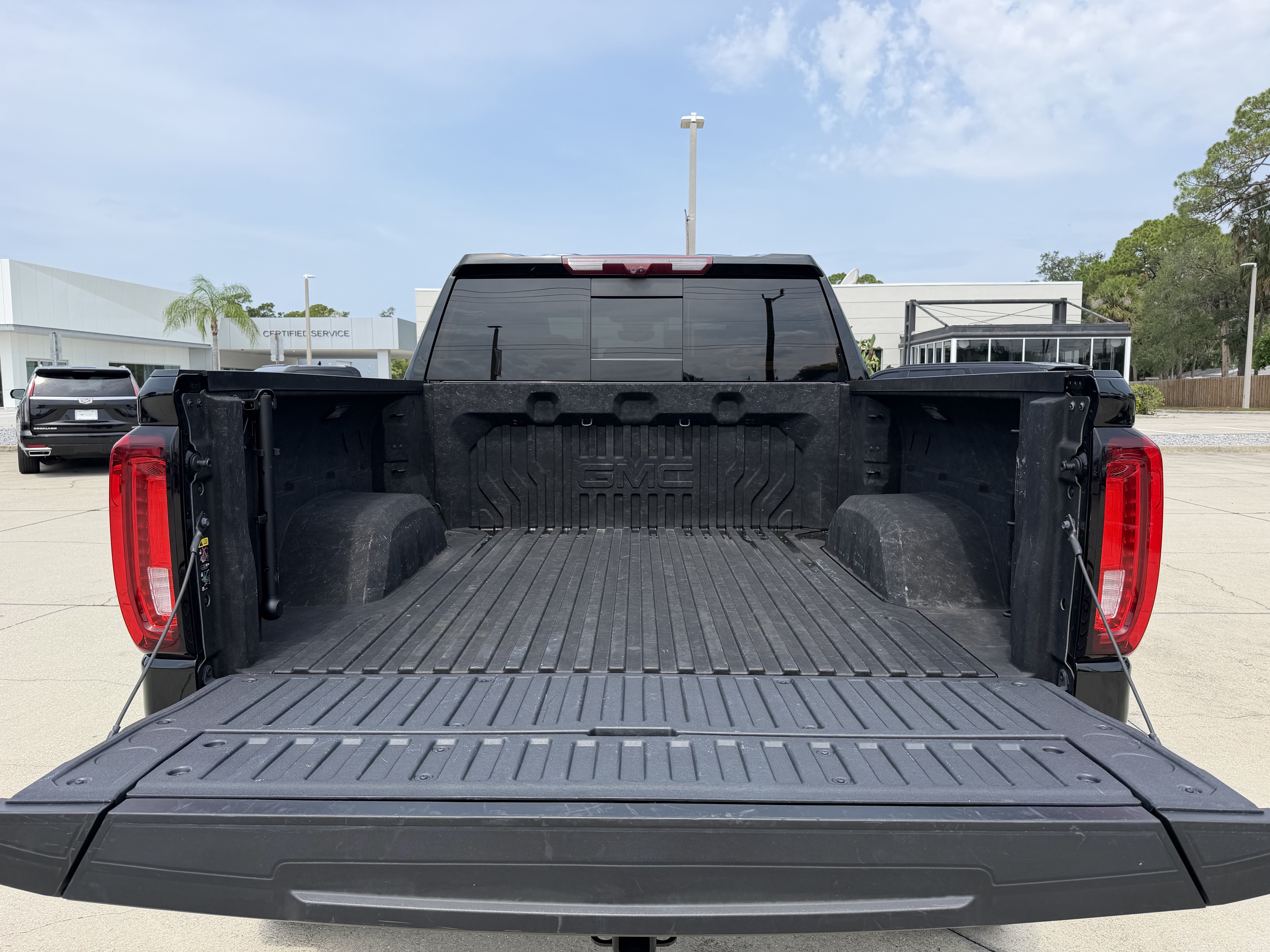 Used 2025 GMC Sierra 1500 Denali Ultimate AWD/4WD image 24