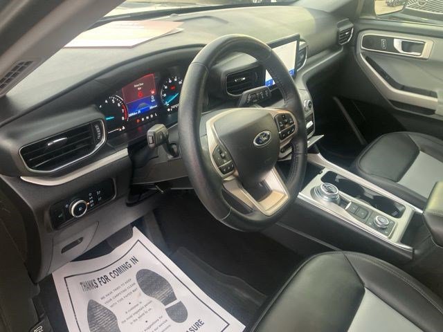 Used 2023 Ford Explorer XLT w/ Equipment Group 202A image 14