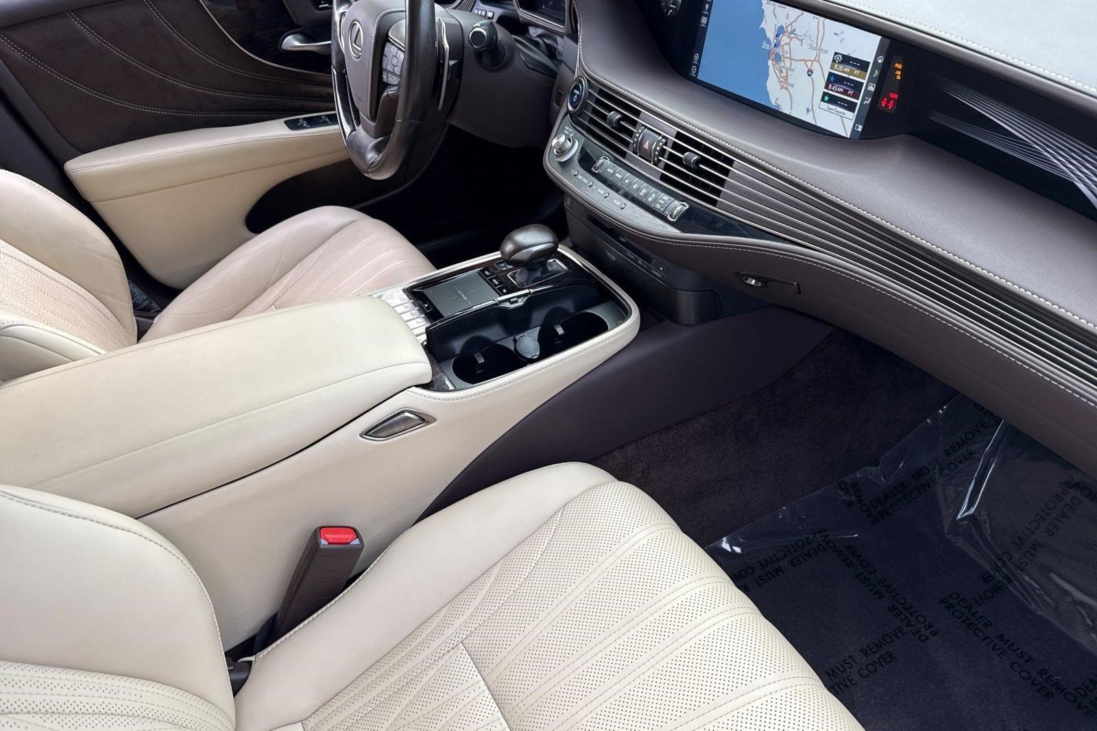 Used 2018 Lexus LS 500h w/ Luxury Package RWD image 32